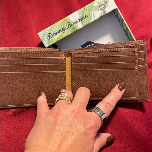 Tommy Bahama Tan Woven Leather Wallet - Picture 4 of 4